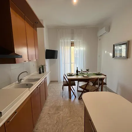 Casa Roberta With Balcony And Sea View Vieste