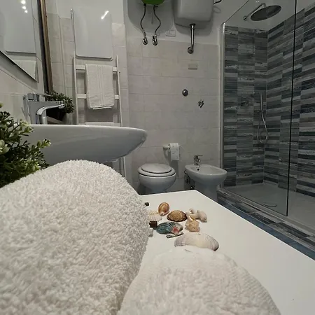 Apartament Casa Roberta With Balcony And Sea View