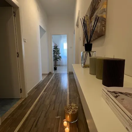 Casa Roberta With Balcony And Sea View Apartament *