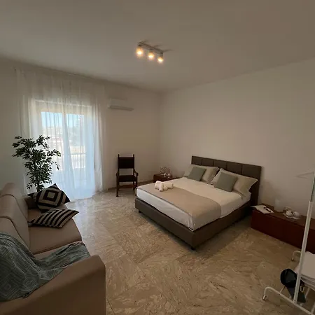 Casa Roberta With Balcony And Sea View Vieste