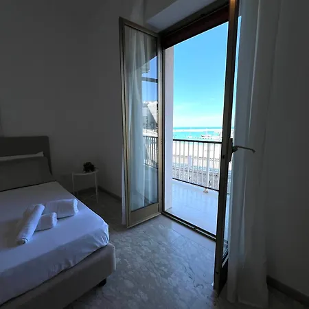 Apartament Casa Roberta With Balcony And Sea View