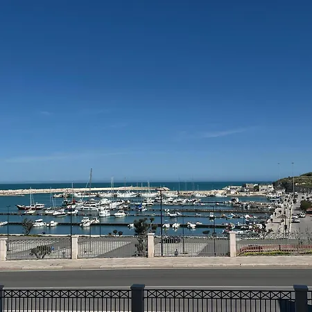 Casa Roberta With Balcony And Sea View Vieste
