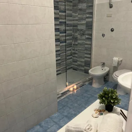 Casa Roberta With Balcony And Sea View * Vieste