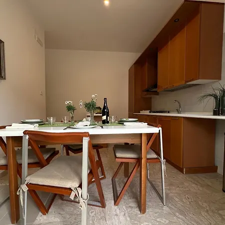 Apartment Casa Roberta With Balcony And Sea View *