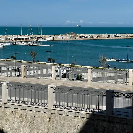 Casa Roberta With Balcony And Sea View *